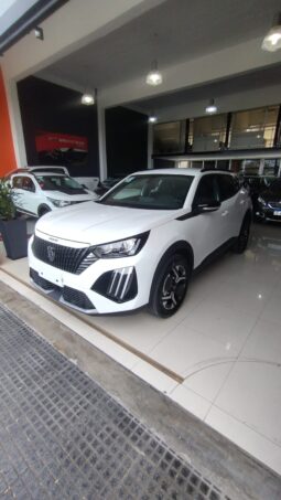 Nueva Peugeot 2008 Active 1.0 T 0 KM Color Blanco lleno