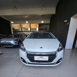 Peugeot 208 1.6 Urban Thech  70.000 KM Color Blanco lleno