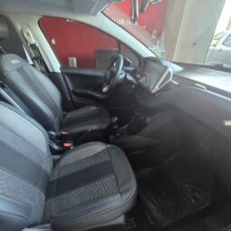 Peugeot 208 1.6 Urban Thech  70.000 KM Color Blanco lleno