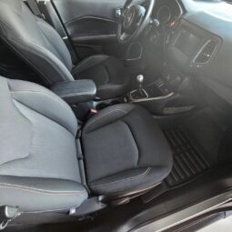 JEEP COMPASS 2.4 SPORT 2020 58.000KM COLOR GRIS lleno