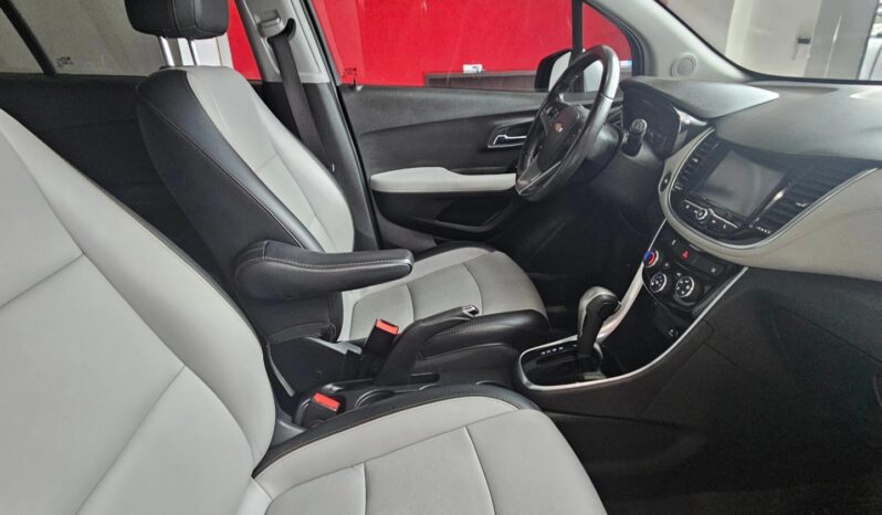 CHEVROLET TRACKER LTZ AWD 4X4 AUTOMATICA 112.000KM COLOR BLANCA lleno