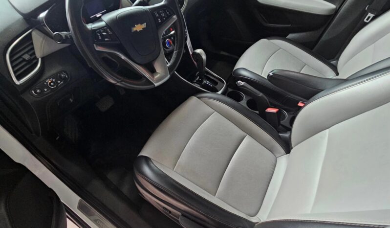 CHEVROLET TRACKER LTZ AWD 4X4 AUTOMATICA 112.000KM COLOR BLANCA lleno