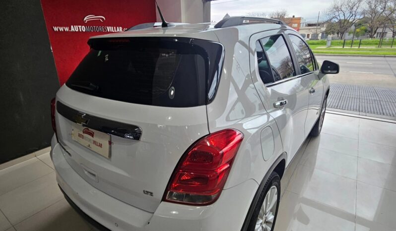CHEVROLET TRACKER LTZ AWD 4X4 AUTOMATICA 112.000KM COLOR BLANCA lleno