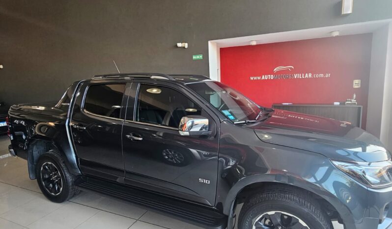 CHEVROLET S10 HIGH COUNTRY 2023 4X4 AT 2.8 43000KM COLOR GRIS lleno