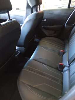 PEUGEOT 208 PACK MANUAL 2023 25.000KM COLOR NEGRO lleno