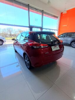 TOYOTA YARIS XLS 1.5 42.000KM 2021 COLOR BORDO lleno
