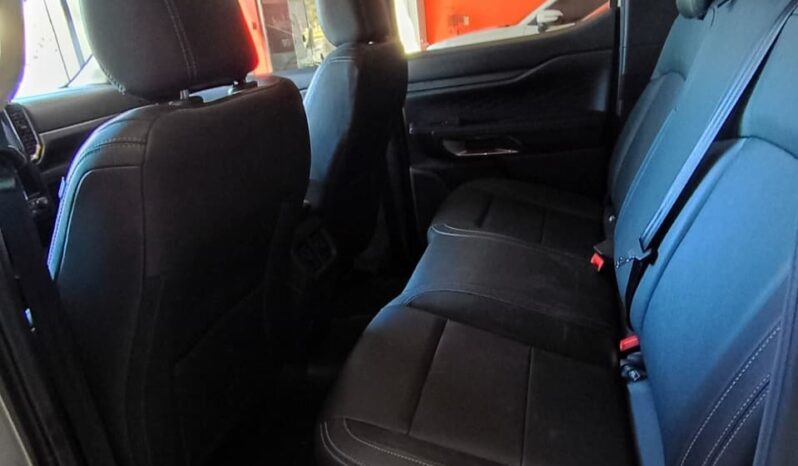 FORD RANGER XLT 4X4 AT 2.0 11.000KM 2024 COLOR GRIS lleno
