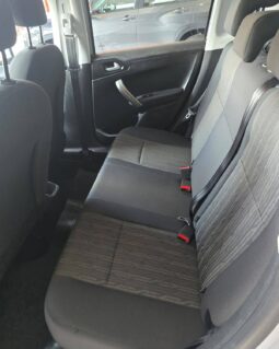 PEUGEOT 2008 ALLURE 1.6 60.000KM 2020 COLOR GRIS lleno