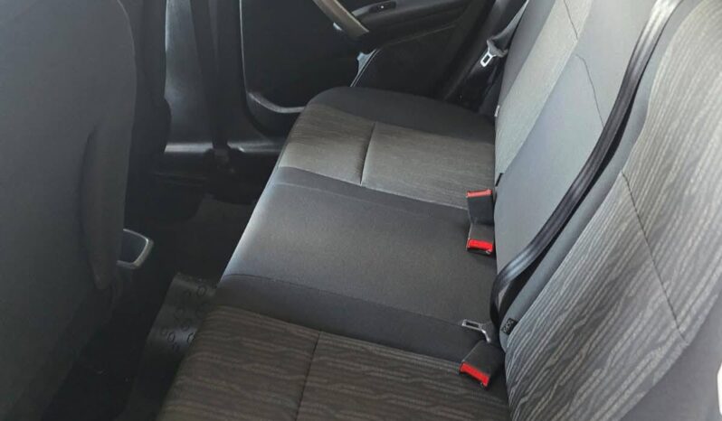 PEUGEOT 2008 ALLURE 1.6 60.000KM 2020 COLOR GRIS lleno