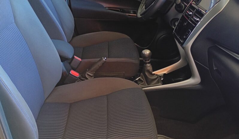 TOYOTA YARIS XLS 1.5 42.000KM 2021 COLOR BORDO lleno