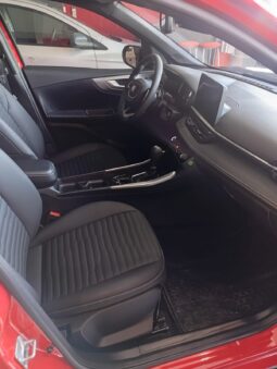 FIAT FASTBACK TURBO 270 AT 2025 3.500 KM COLOR ROJO lleno