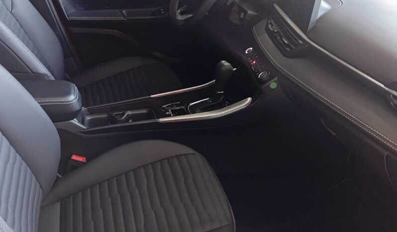 FIAT FASTBACK TURBO 270 AT 2025 3.500 KM COLOR ROJO lleno