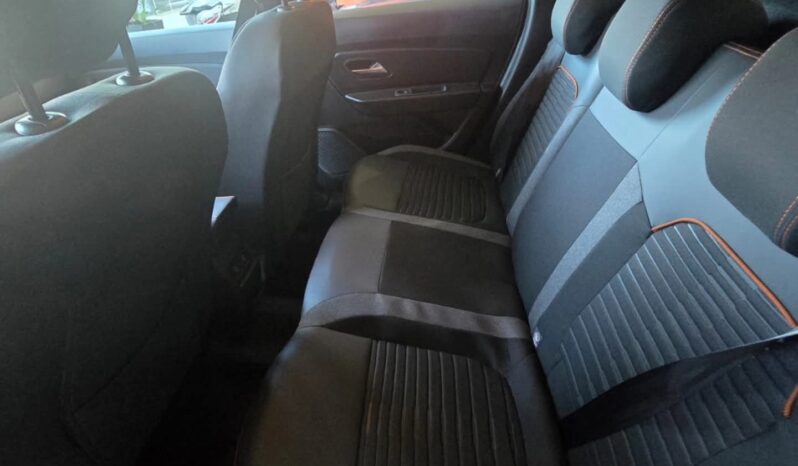 RENAULT DUSTER ICONIC 1.3T 4X4 2025 0KM lleno