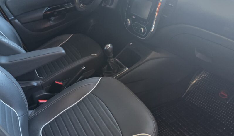 RENAULT CAPTUR 2.0 INTENS 2017 86.000KM lleno