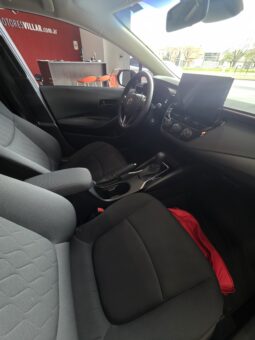 TOYOTA COROLLA XLI 2.0 CVT 2025 33.000KM VEHICULO CERTIFICADO POR TOYOTA EN GARATIA lleno