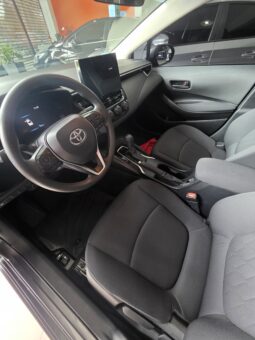 TOYOTA COROLLA XLI 2.0 CVT 2025 33.000KM VEHICULO CERTIFICADO POR TOYOTA EN GARATIA lleno