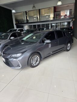 TOYOTA COROLLA XLI 2.0 CVT 2025 33.000KM VEHICULO CERTIFICADO POR TOYOTA EN GARATIA lleno