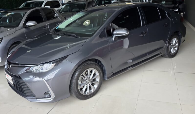 TOYOTA COROLLA XLI 2.0 CVT 2025 33.000KM VEHICULO CERTIFICADO POR TOYOTA EN GARATIA lleno